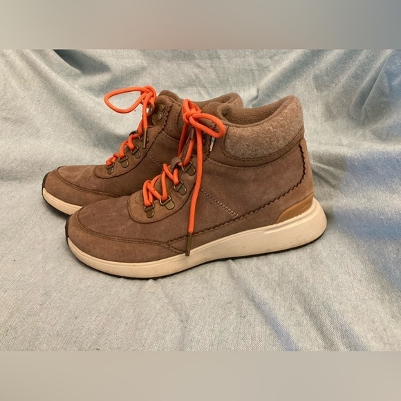 EUC Toms Cascada Tan Taupe Leather Lace Up Hiking Boot Womens 7 - Picture 6 of 7